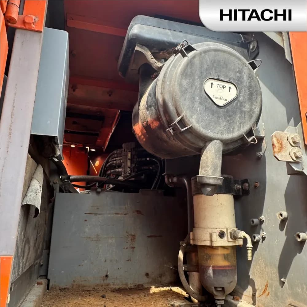 Hitachi EX225USR 17