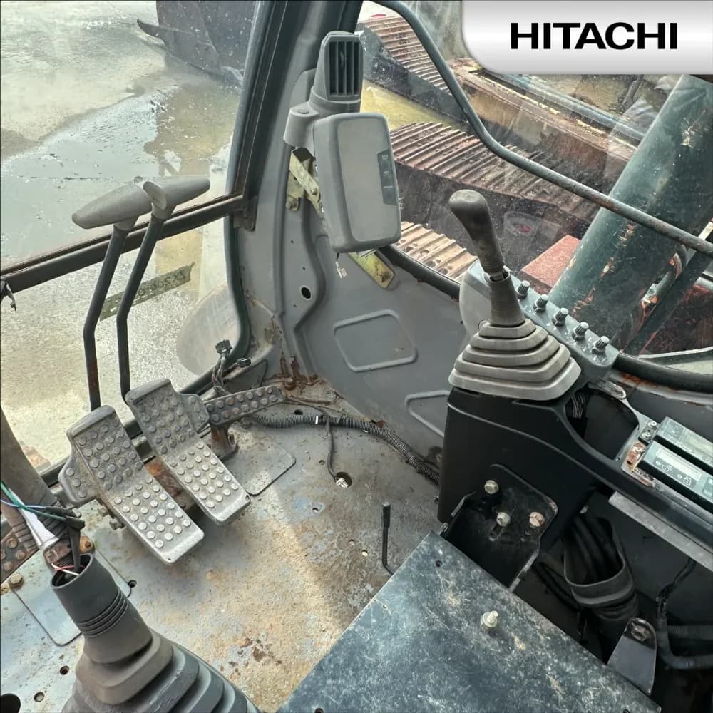 Hitachi Zaxis225USR 16