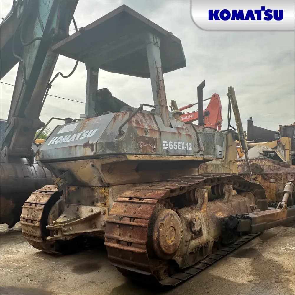 Komatsu D37PX 16