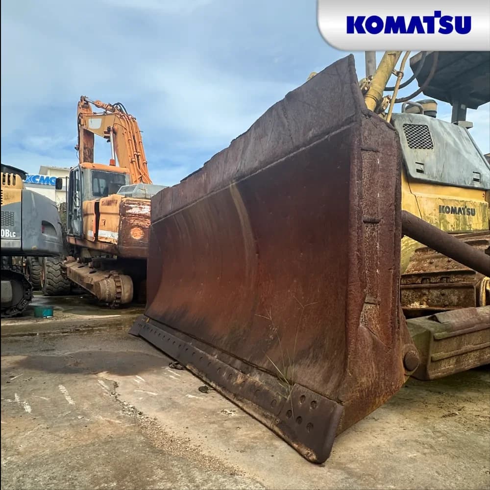Komatsu D65EX-12