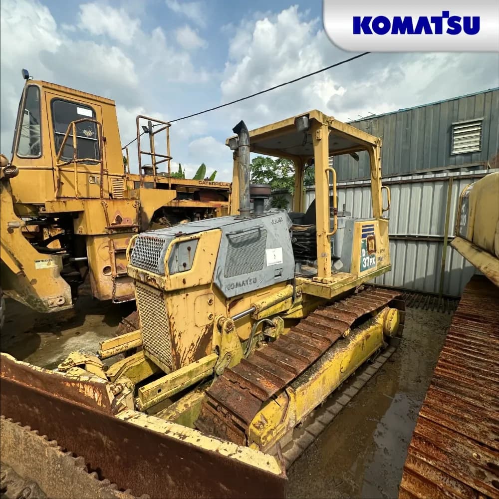 Komatsu D65EX-12 7