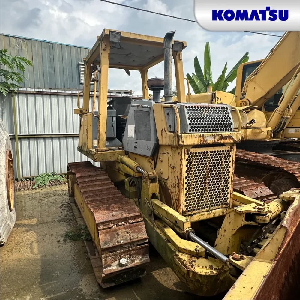 Komatsu D65EX-12 13