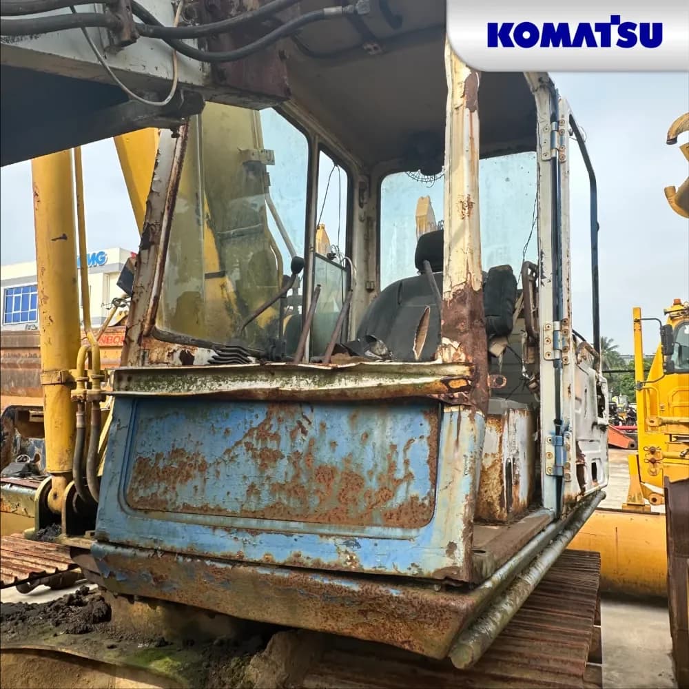 Komatsu PC210LC-8M0 9