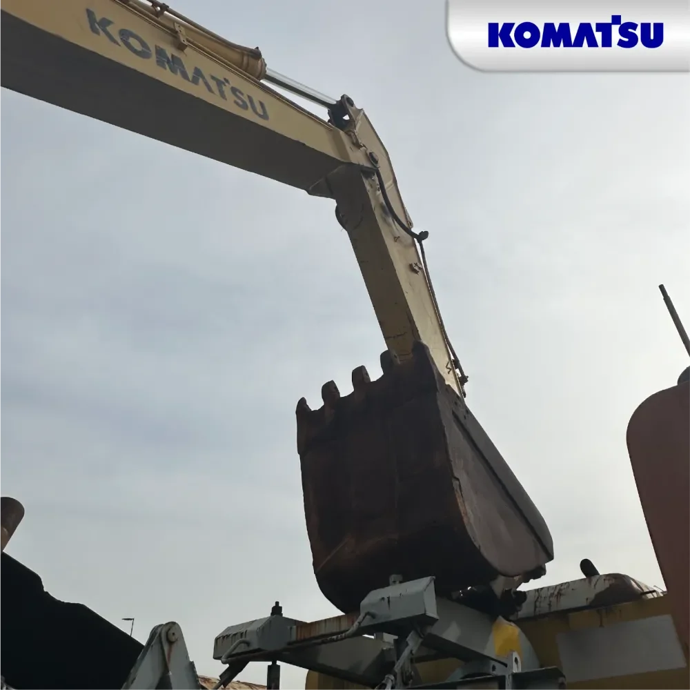 Komatsu PC300-7 24
