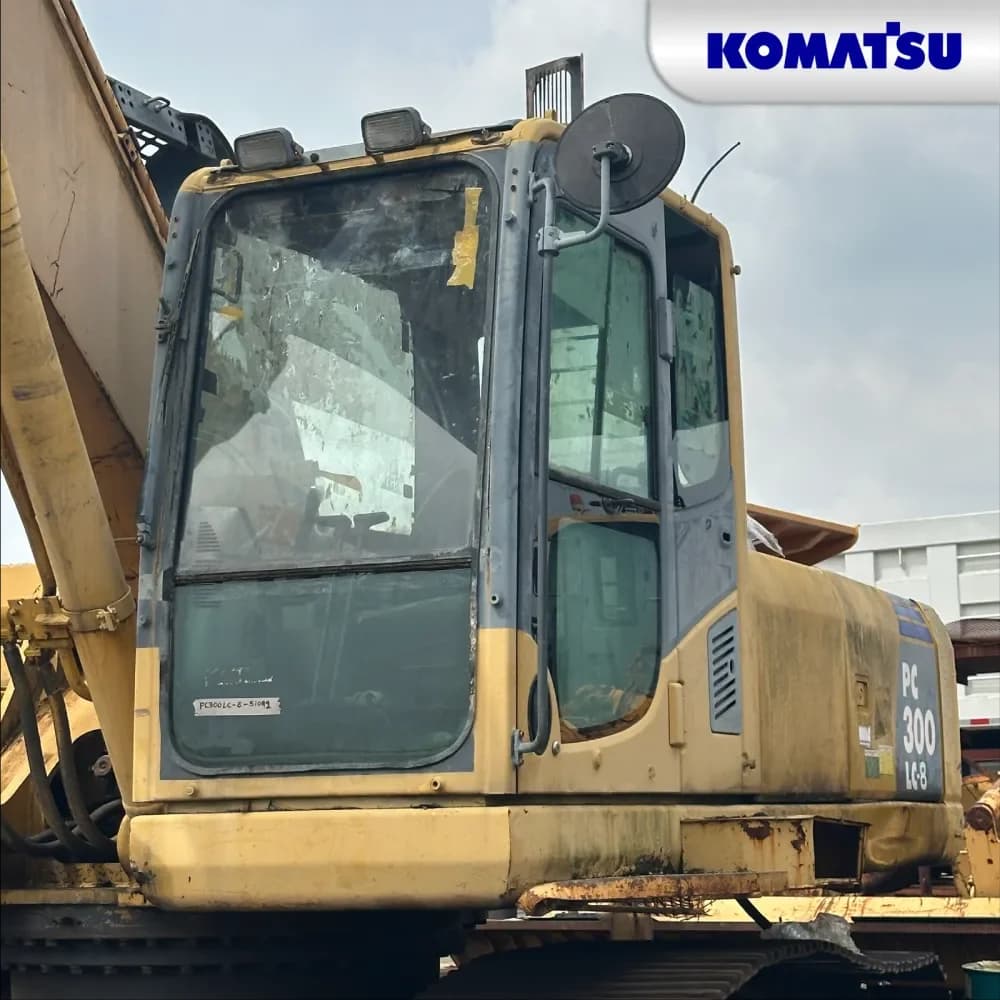 Komatsu PC300-7 2
