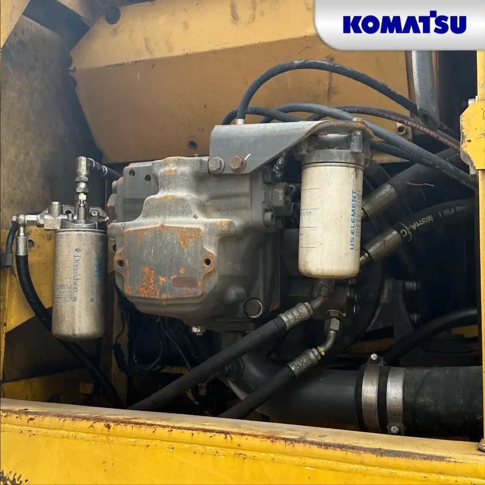 Komatsu PC300LC-8 27