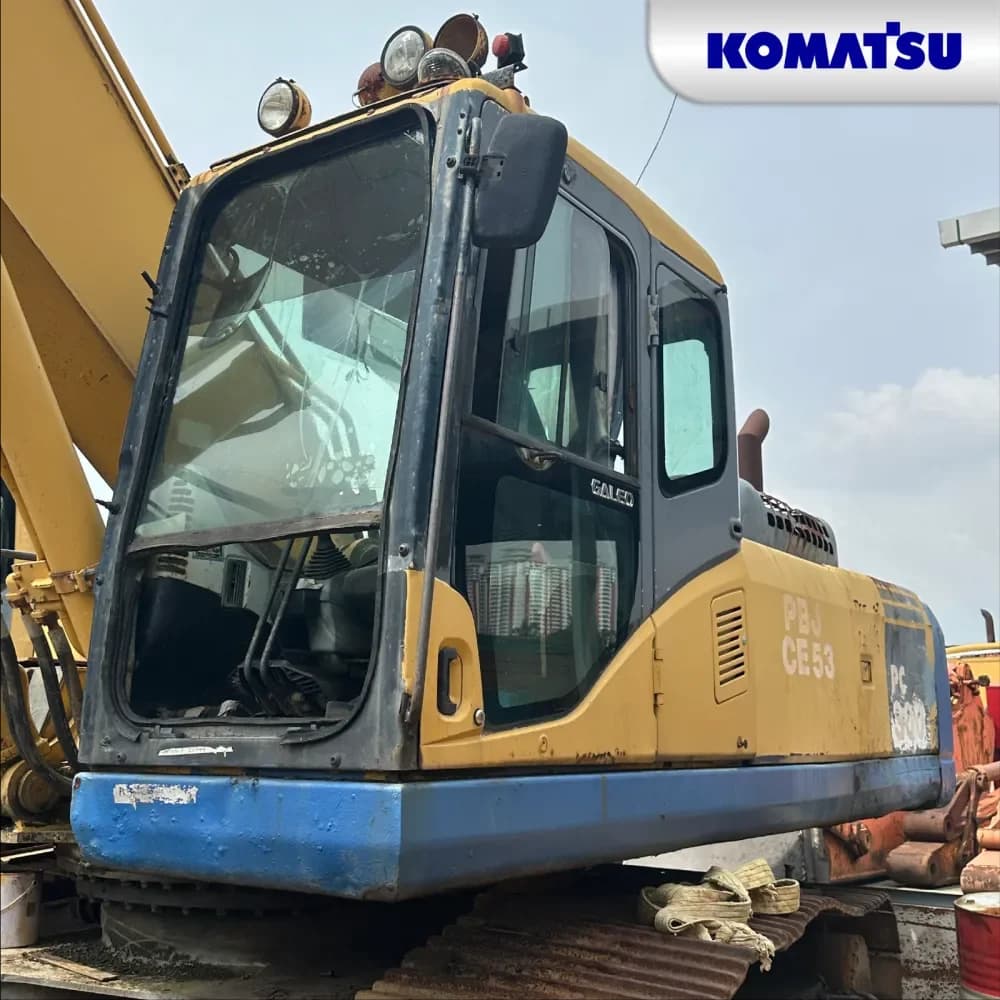 Komatsu PC300LC-8 2