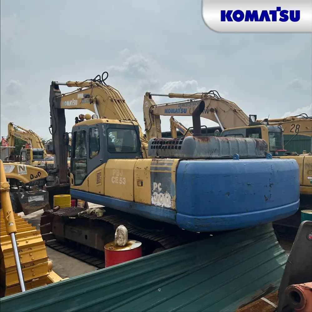 Komatsu PC300LC-8 4